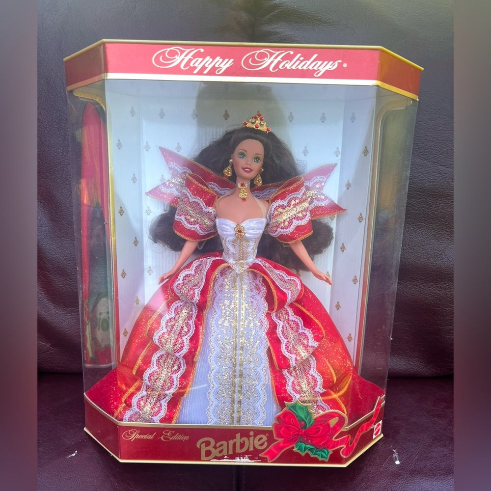 Happy Holidays Barbie  1997 #17832 Green eyes Special Edition